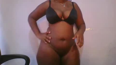 Snapshot of honey_beb chatting on 11-05-25, 05:07 honey_beb online show from 11-05-25, 05:07