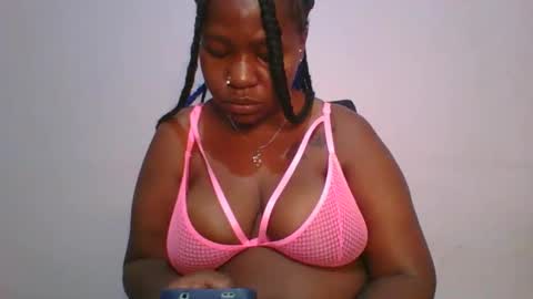 Snapshot of honey_beb chatting on 11-11-25, 02:55 honey_beb online show from 11-11-25, 02:55