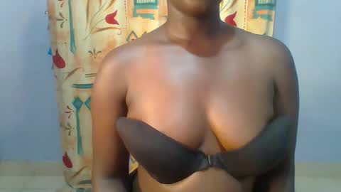 Snapshot of honey_beb chatting on 12-15-25, 07:07 honey_beb online show from 12-15-25, 07:07
