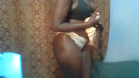 Snapshot of honey_beb chatting on 01-06-26, 05:38 honey_beb online show from 01-06-26, 05:38