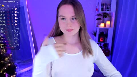 Snapshot of honey_blondee chatting on 01-12-25, 09:19 Tammy online show from 01-12-25, 09:19