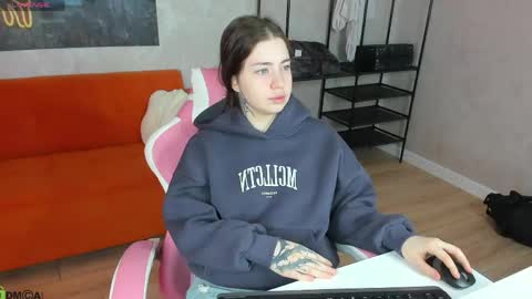Honey online show from 04-19-26, 03:50