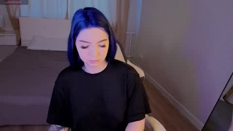 Honey online show from 06-04-26, 01:55