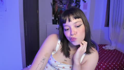 Snapshot of honey_hoe chatting on 12-14-24, 05:40 Lau online show from 12-14-24, 05:40