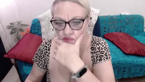 Honey Lady online show from 01-26-25, 01:58
