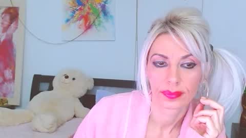 honey_lara online show from 01-18-26, 01:09