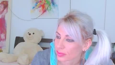 Snapshot of honey_lara chatting on 03-10-26, 02:16 honey_lara online show from 03-10-26, 02:16