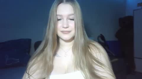 Snapshot of honey_lolaaa chatting on 10-16-25, 12:28 honey_lolaaa online show from 10-16-25, 12:28