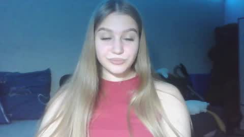 Snapshot of honey_lolaaa chatting on 10-19-25, 01:23 honey_lolaaa online show from 10-19-25, 01:23