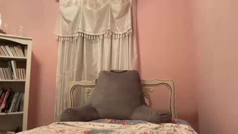 honey_man14 online show from 09-18-25, 08:22