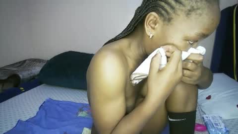 honey_nubia0 online show from 05-01-26, 01:16