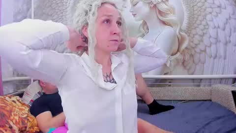 CHRISTIE and HERALD online show from 01-08-26, 11:45