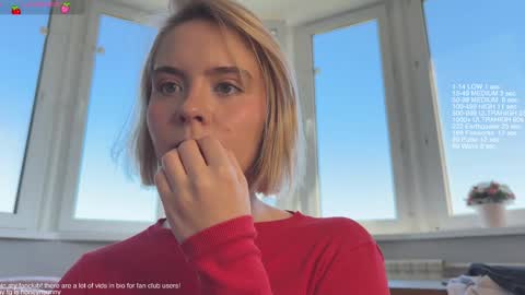 Snapshot of honey_sunshine chatting on 09-22-25, 08:16 Jenyanew vid how I squirt in forest in bio online show from 09-22-25, 08:16