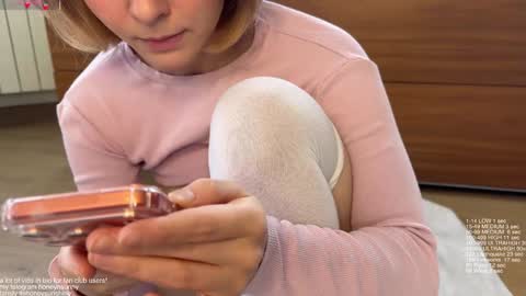 Snapshot of honey_sunshine chatting on 02-23-26, 10:34 Jenyanew vid how I squirt in forest in bio online show from 02-23-26, 10:34