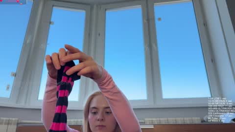 Snapshot of honey_sunshine chatting on 03-21-26, 12:21 Jenyanew vid how I squirt in forest in bio online show from 03-21-26, 12:21