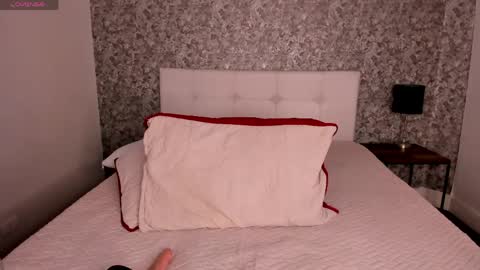 honey_sweet777 online show from 04-30-26, 09:08