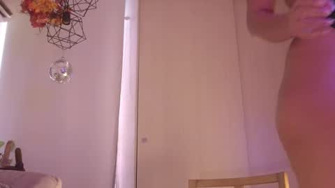 Snapshot of honey_sweet8 chatting on 09-10-25, 03:56 Honey-Sweett online show from 09-10-25, 03:56