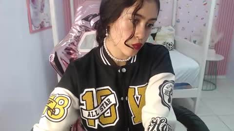 HONEY  online show from 12-14-24, 04:09