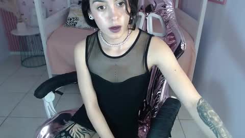 HONEY  online show from 01-20-25, 07:04