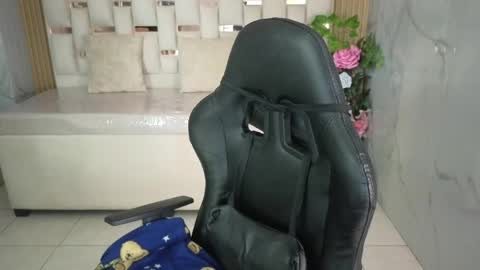 HONEY  online show from 05-07-26, 01:38