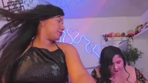 Snapshot of honey_viiolet chatting on 10-18-25, 06:48 Violet online show from 10-18-25, 06:48