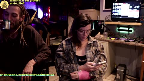 Honey and Bear online show from 12-15-24, 04:07