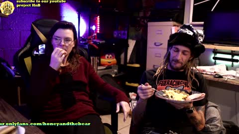 Honey and Bear online show from 12-26-24, 03:16