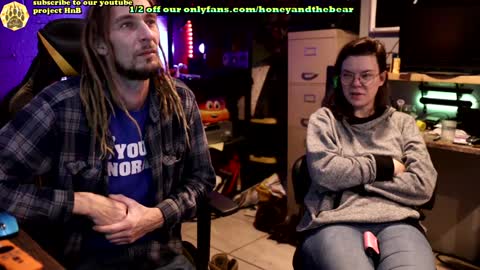 Honey and Bear online show from 01-06-25, 04:47