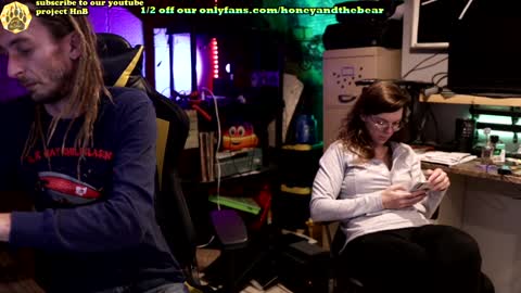 Honey and Bear online show from 02-03-25, 02:03