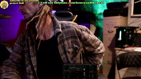 Honey and Bear online show from 02-07-25, 01:11