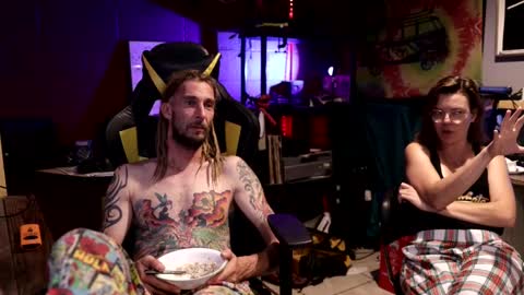 Honey and Bear online show from 09-10-25, 02:22