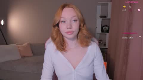 Snapshot of honeyautumn chatting on 10-10-25, 10:31 honeyautumn online show from 10-10-25, 10:31