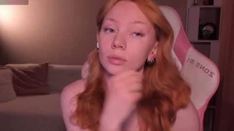 Snapshot of honeyautumn chatting on 07-13-26, 06:55 honeyautumn online show from 07-13-26, 06:55