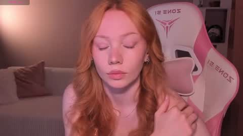 Snapshot of honeyautumn chatting on 07-19-26, 07:50 honeyautumn online show from 07-19-26, 07:50