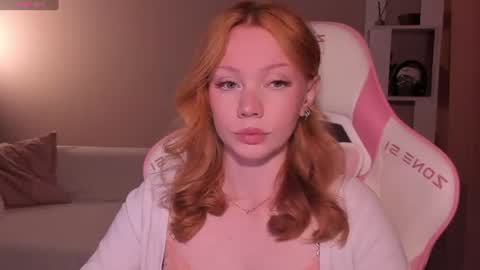 Snapshot of honeyautumn chatting on 07-20-26, 07:27 honeyautumn online show from 07-20-26, 07:27