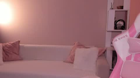 Snapshot of honeyautumn chatting on 07-23-26, 06:28 honeyautumn online show from 07-23-26, 06:28