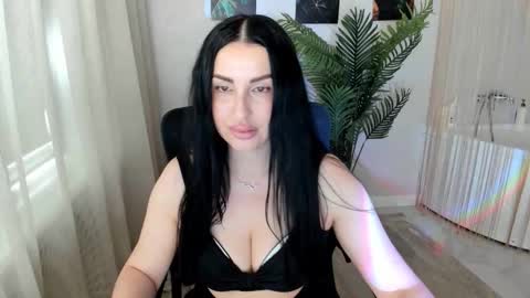Jacqueline online show from 05-19-26, 04:30