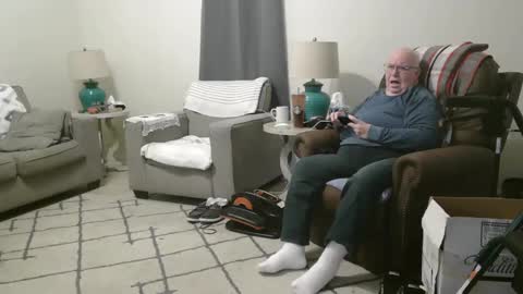 Snapshot of honeybuns344636 chatting on 03-09-25, 02:10 Honey online show from 03-09-25, 02:10