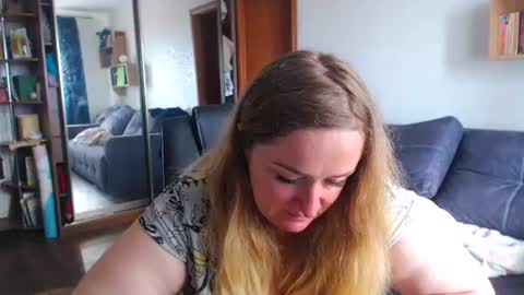 HoneydewMolly online show from 06-08-26, 10:48