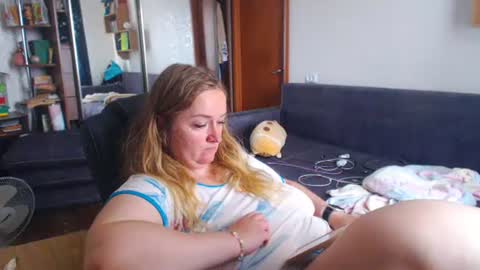 HoneydewMolly online show from 07-04-26, 11:05