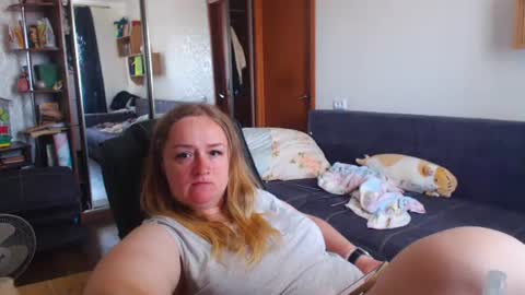 HoneydewMolly online show from 07-19-26, 11:36