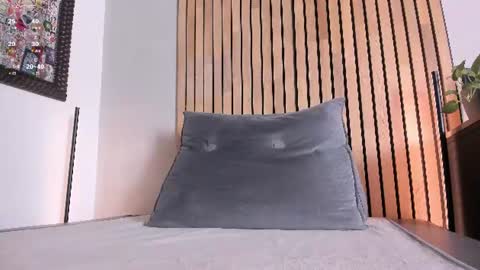 Sofia independent model online show from 06-21-26, 10:40