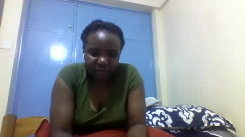 Snapshot of honeymuny chatting on 10-31-25, 08:21 Honeymuny online show from 10-31-25, 08:21