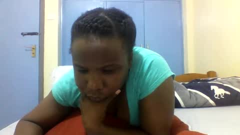 Snapshot of honeymuny chatting on 11-01-25, 08:33 Honeymuny online show from 11-01-25, 08:33