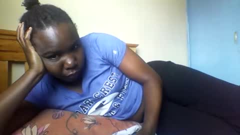 Snapshot of honeymuny chatting on 11-16-25, 05:57 Honeymuny online show from 11-16-25, 05:57