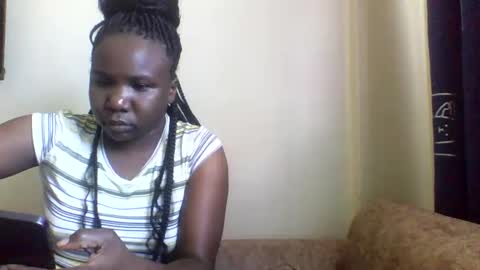 Snapshot of honeymuny chatting on 12-01-25, 08:08 Honeymuny online show from 12-01-25, 08:08