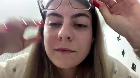 Anna online show from 06-18-26, 07:40