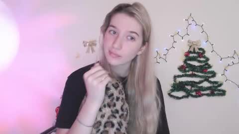 honeyveil online show from 01-10-26, 12:18