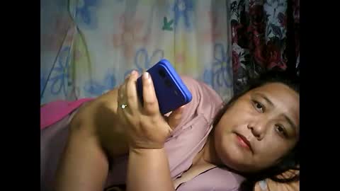 Snapshot of honeyvonz chatting on 02-03-26, 08:47 Merry online show from 02-03-26, 08:47