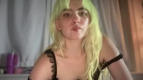 Emi Rose online show from 10-07-25, 05:48